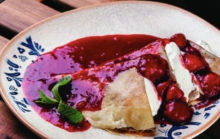 КОКОСОВЫЕ БЛИНЫ с маскарпоне и клубничным соусом